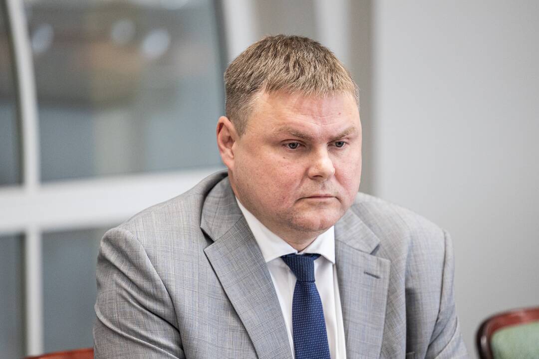 R. Morkūnaitė-Mikulėnienė su keturiomis profsąjungomis pasirašė atnaujintą šakos kolektyvinę sutartį