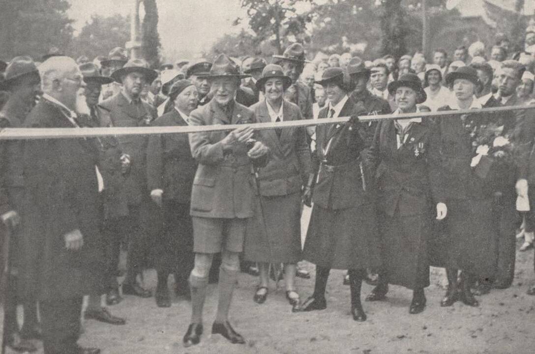 Palangoje sugrąžintas R. Badeno-Povelio alėjos vardas