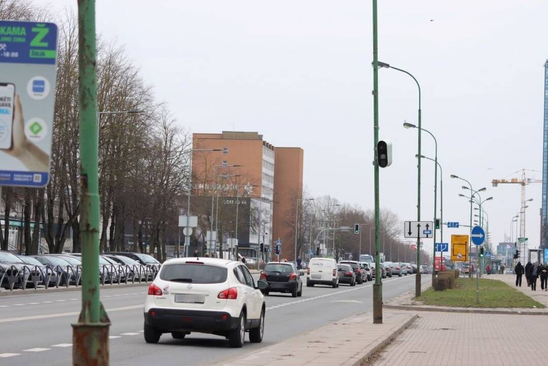 Sukeitė: Taikos prospekte sumontuotas greičio matuoklis perkeltas iš kitos šio prospekto vietos.