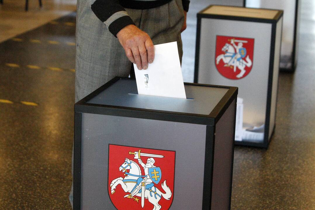 Rinkimai: vakar prasidėjo balsavimas specialiuose paštuose, kai savo valią gali pareikšti ligoninių pacientai, karinių įgulų kariai, globos namų gyventojai, areštinėse laikomi asmenys.