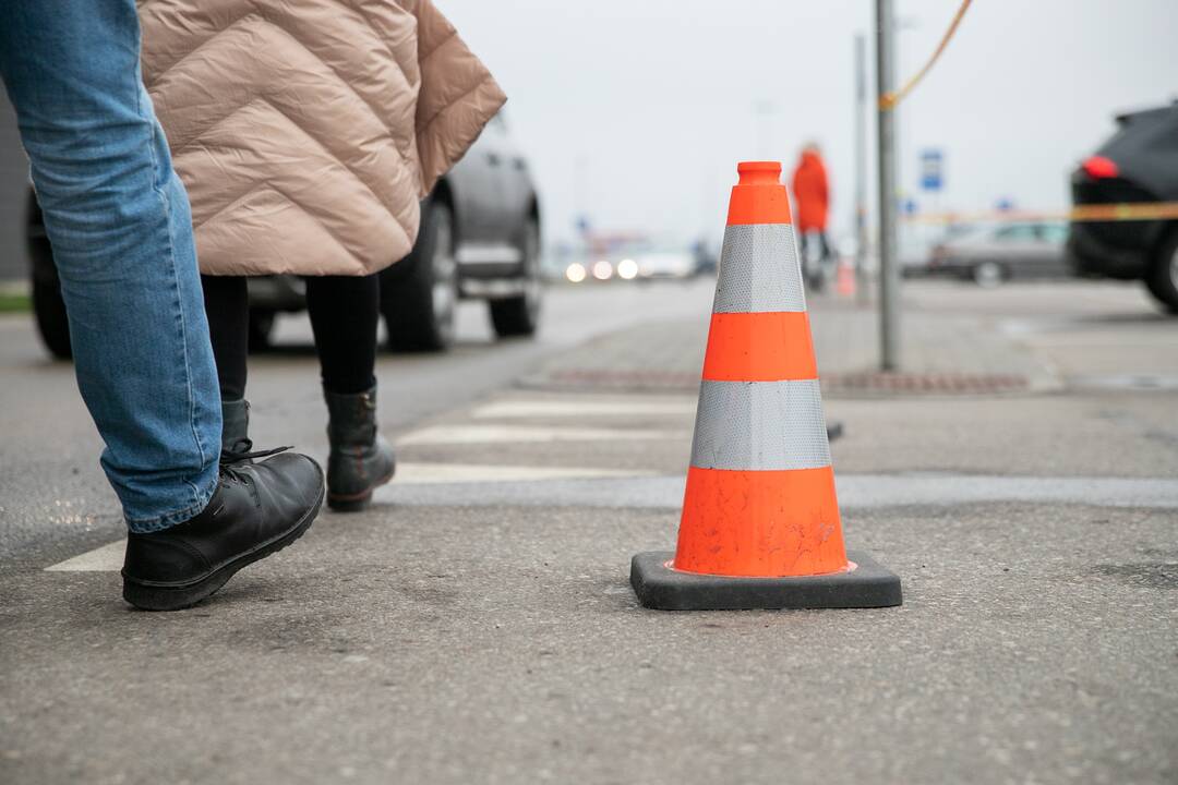 Didesnių spūsčių prie prekybos centrų savaitgalį nebuvo