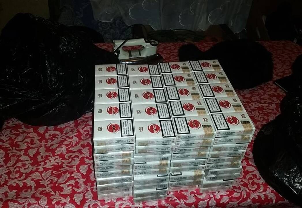 Pernešti kontrabandines cigaretes sutikusiam vyrui – 5 tūkst. eurų bauda?