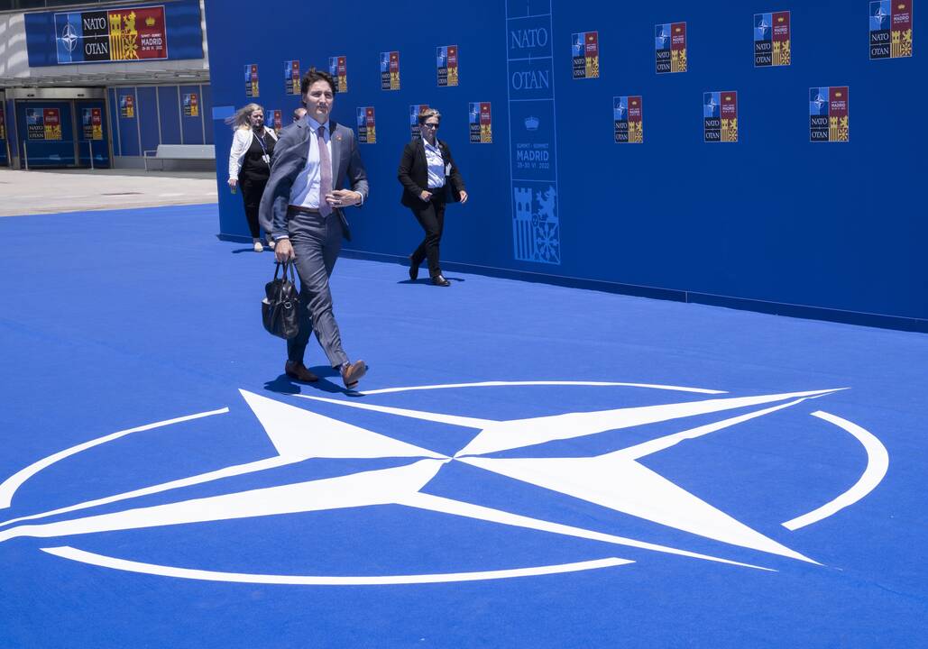 NATO pasirašė Švedijos ir Suomijos stojimo į bloką protokolus