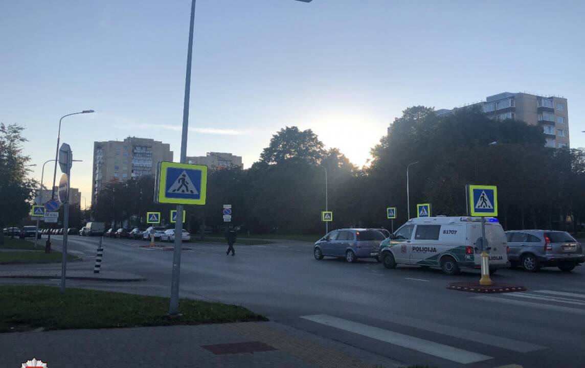 Praėjusią parą eismo įvykiuose nukentėjo devyniolika žmonių, tarp jų – keturi nepilnamečiai