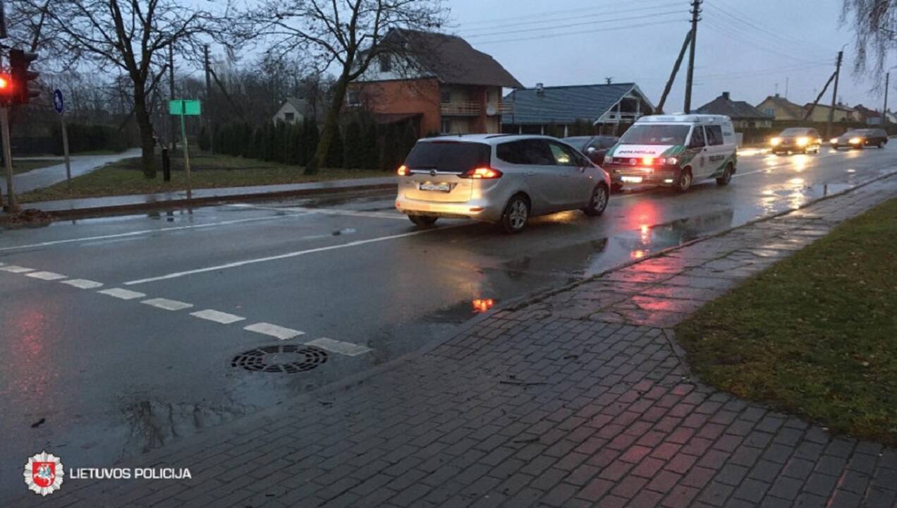 Praėjusi para keliuose: sužeisti šeši žmonės