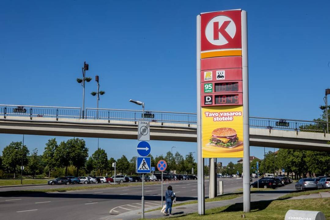 Baltijos valstybėse gegužę brango benzinas, pigo dyzelinas