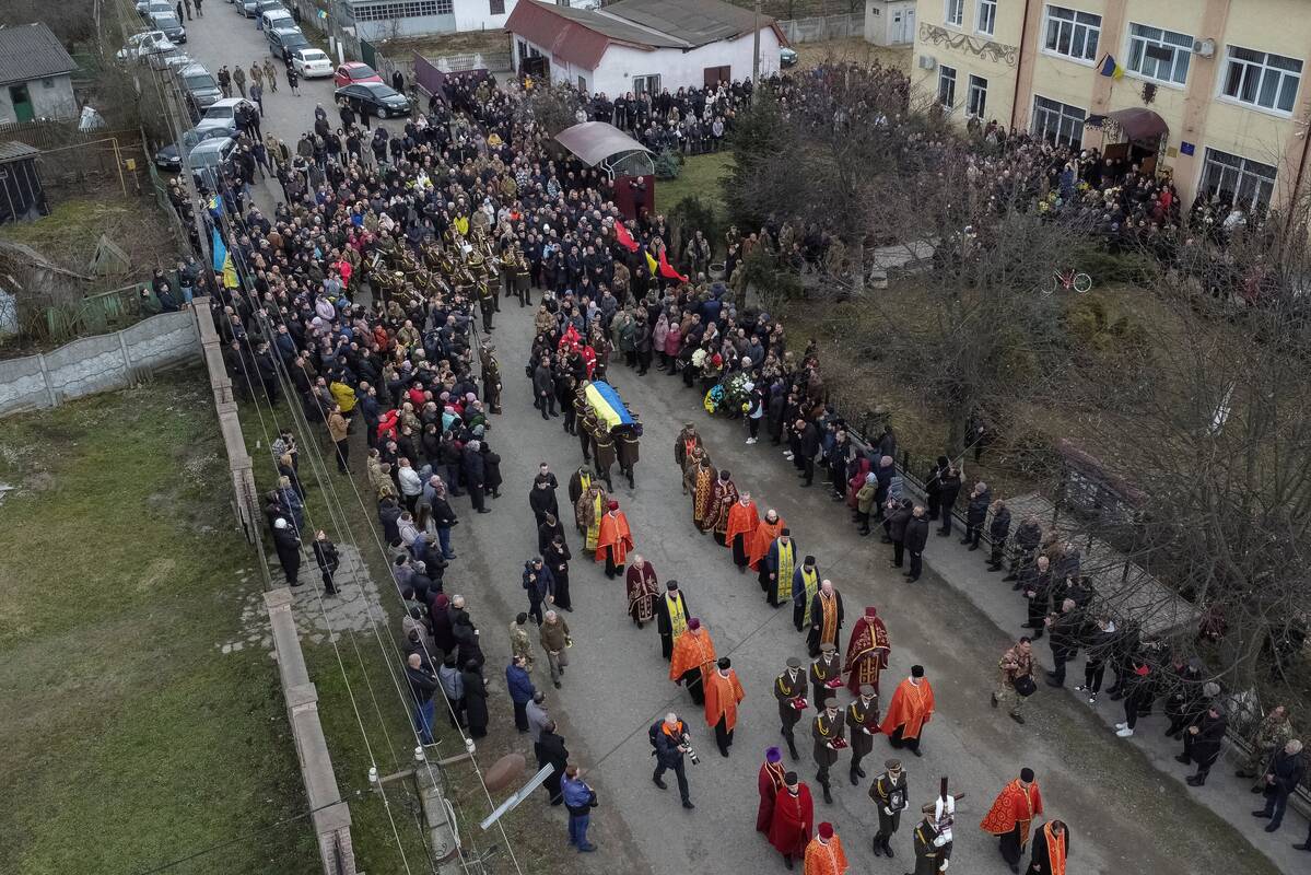 379-oji karo Ukrainoje diena