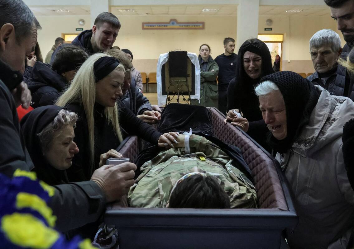 379-oji karo Ukrainoje diena