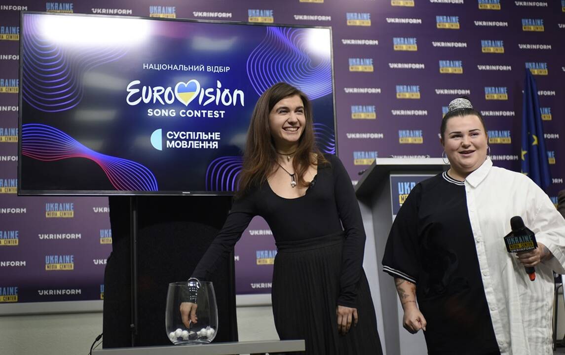 Ukrainai šiemet „Eurovizijos“ konkurse atstovaus dainininkių Alyona Alyona ir Jerry Heil duetas