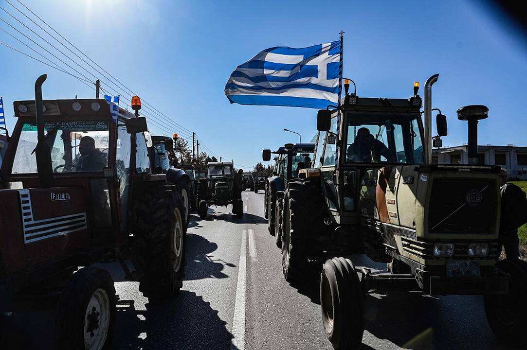 Graikijos ūkininkai blokavo pagrindinį šalies greitkelį