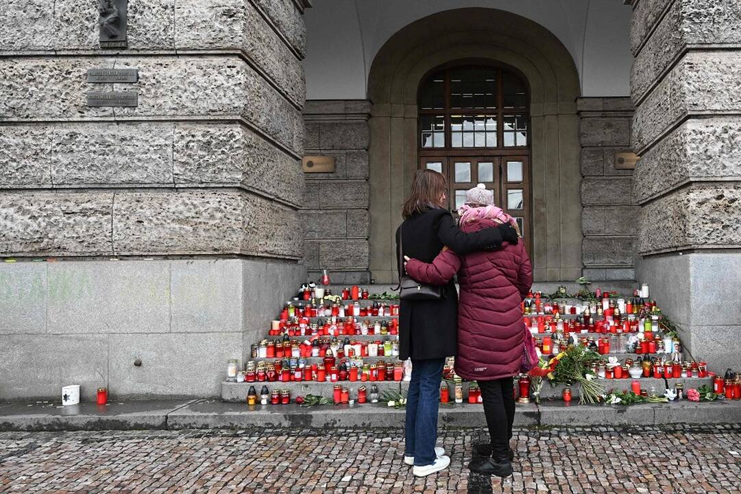 Prahos Karolio universiteto fakultetas, kuriame įvyko šaudynės, bus uždarytas iki vasario