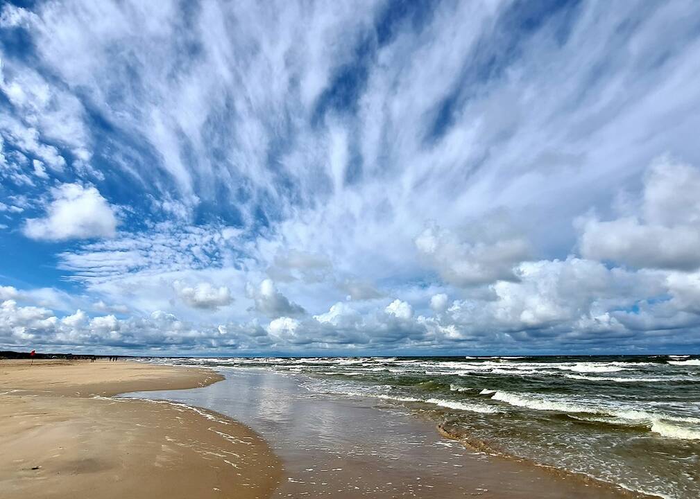 Meteorologas pasakė tiesą apie orų programėles telefone: vasarą prognozės pasitvirtina rečiau