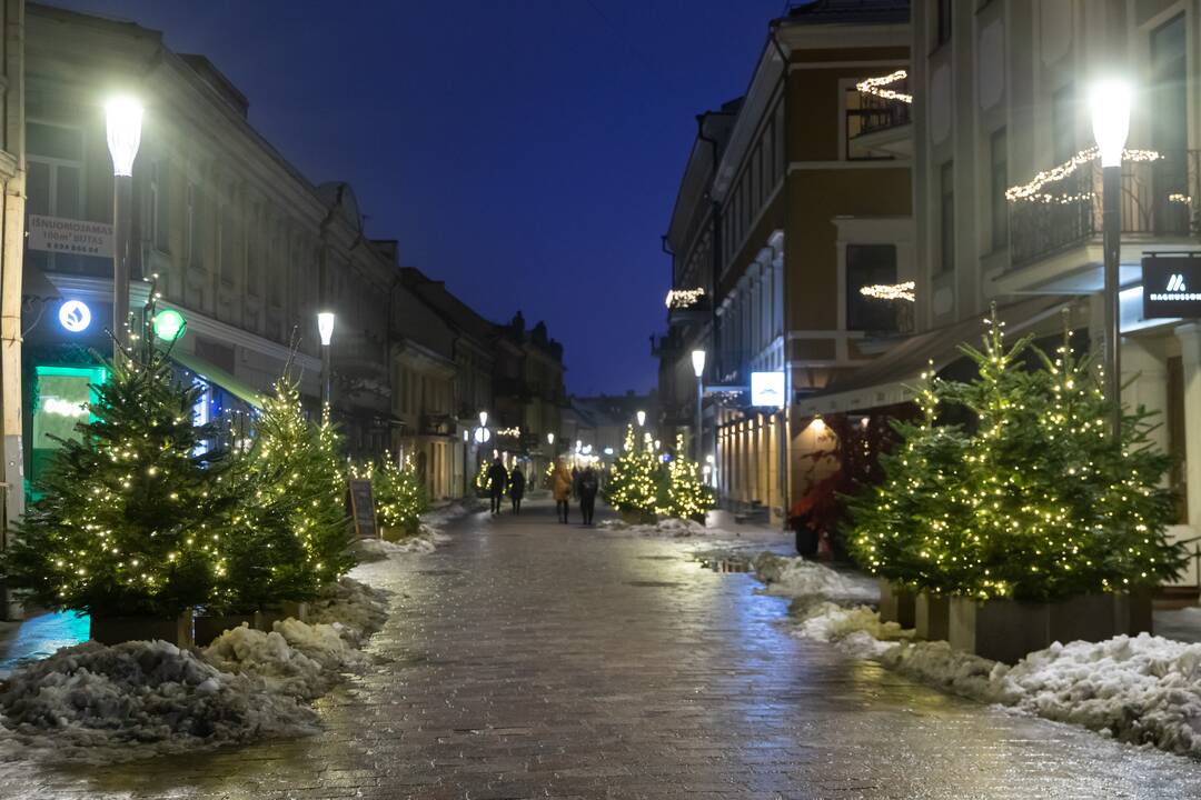 Kaune valandai užgeso Kalėdų eglė ir šventinis apšvietimas