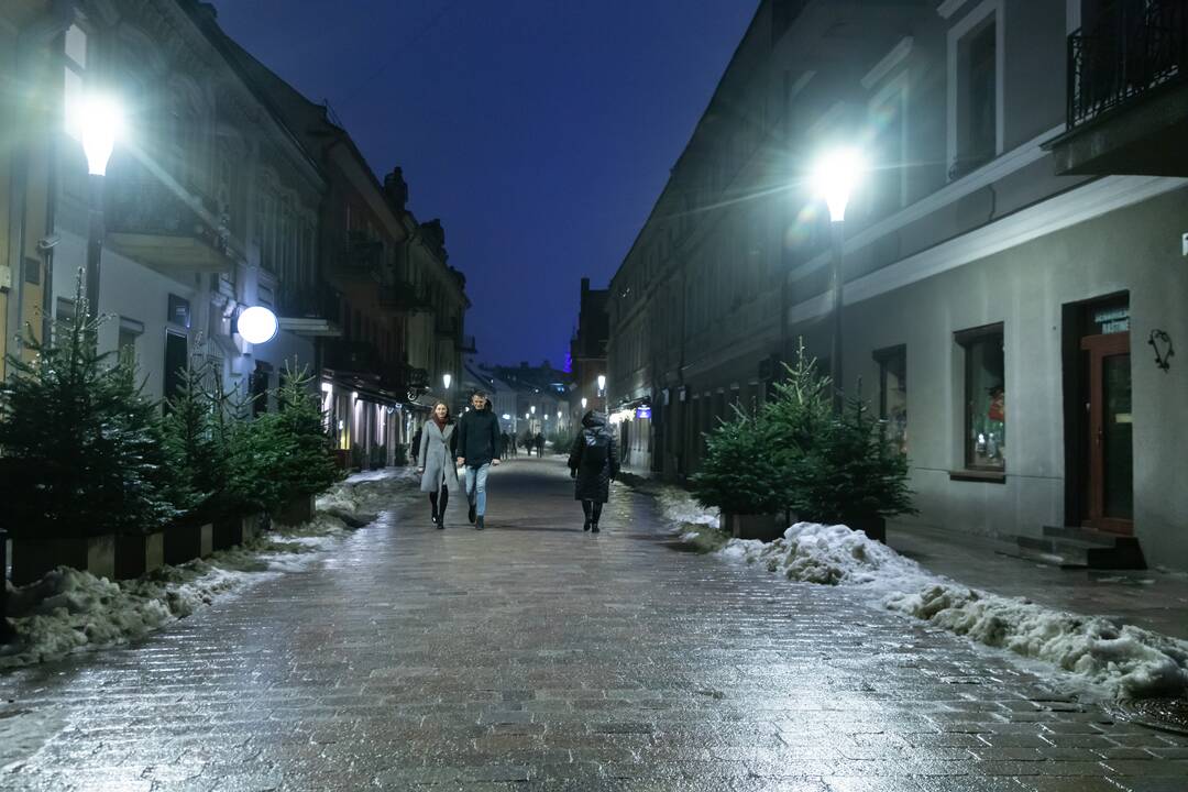 Kaune valandai užgeso Kalėdų eglė ir šventinis apšvietimas