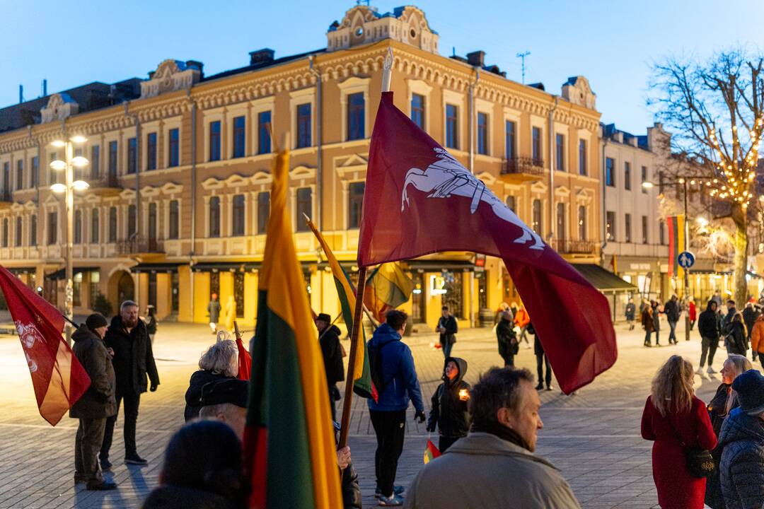 Vasario 16-osios eisena centrinėje Kauno dalyje