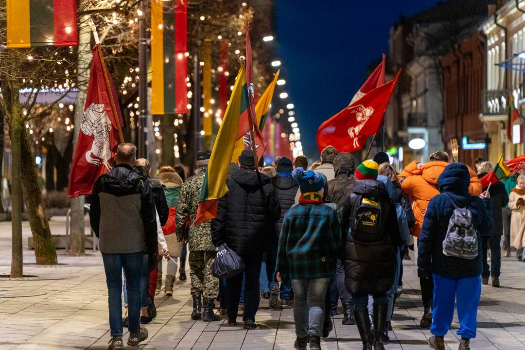 Vasario 16-osios eisena centrinėje Kauno dalyje