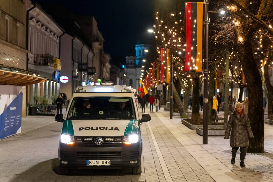 Vasario 16-osios eisena centrinėje Kauno dalyje