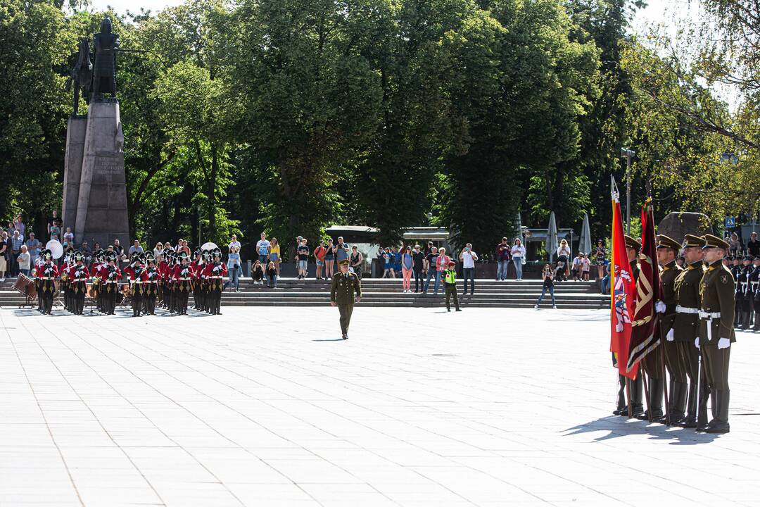 Naujo kariuomenės vado inauguracija