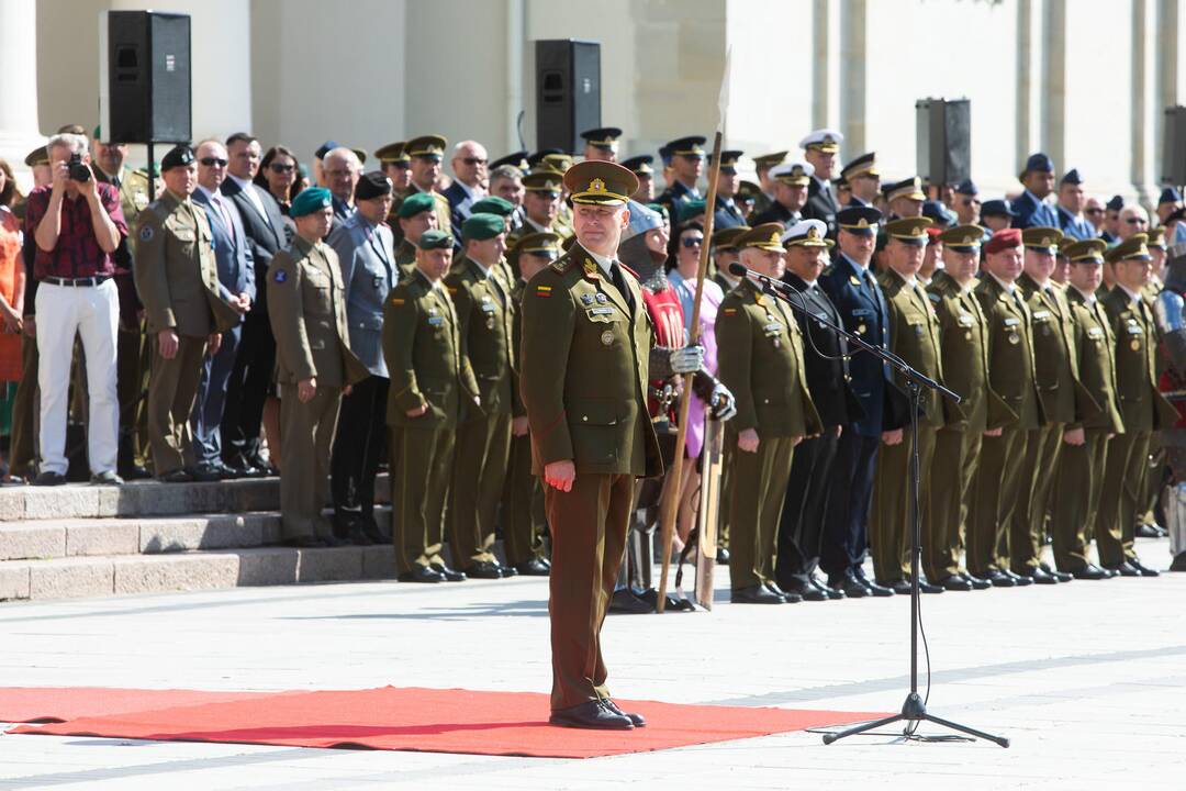 Naujo kariuomenės vado inauguracija