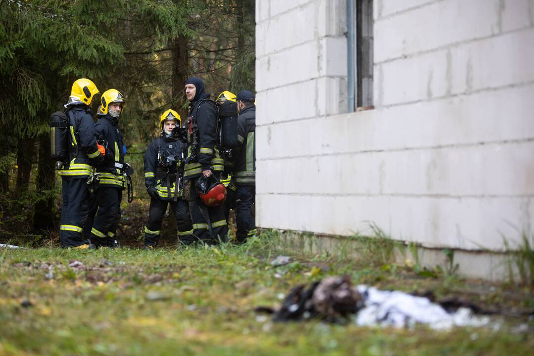 Vilniaus rajone padegti du statomi pastatai