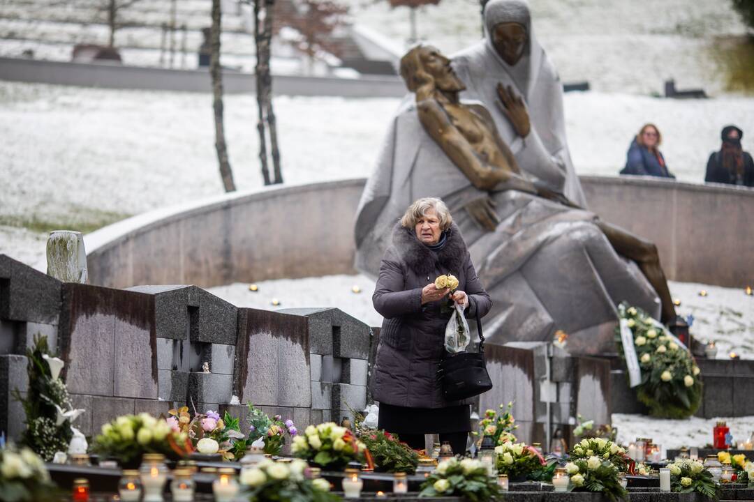 Žuvusiųjų už laisvę pagerbimo ceremonija Antakalnio kapinėse