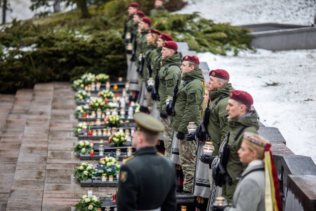 Žuvusiųjų už laisvę pagerbimo ceremonija Antakalnio kapinėse