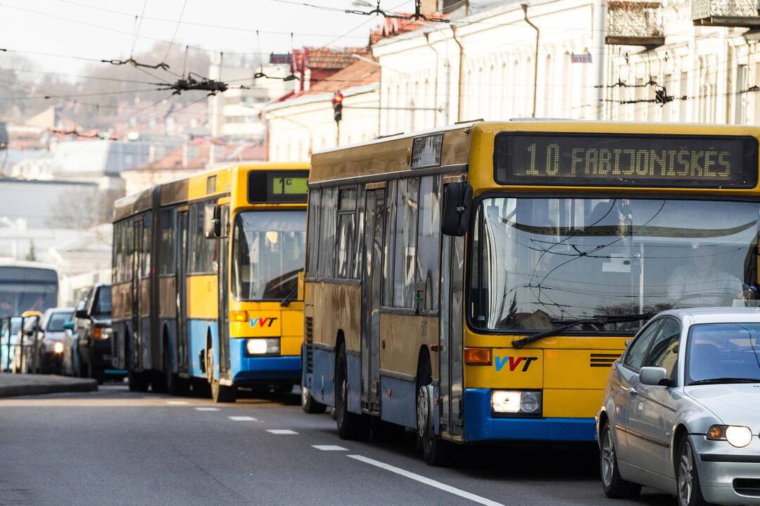 Vilniaus valdžia suka galvą, kaip atnaujinti viešąjį transportą