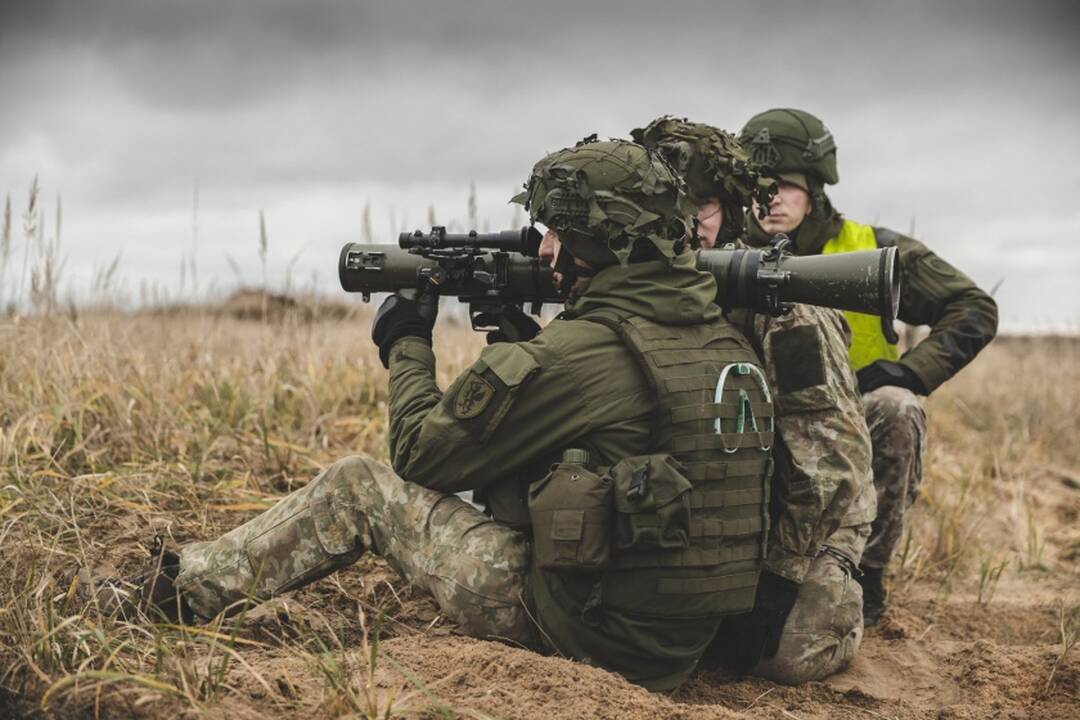 Lietuvos kariams bus perkama prieštankinio granatsvaidžio „Carl-Gustaf“ amunicija