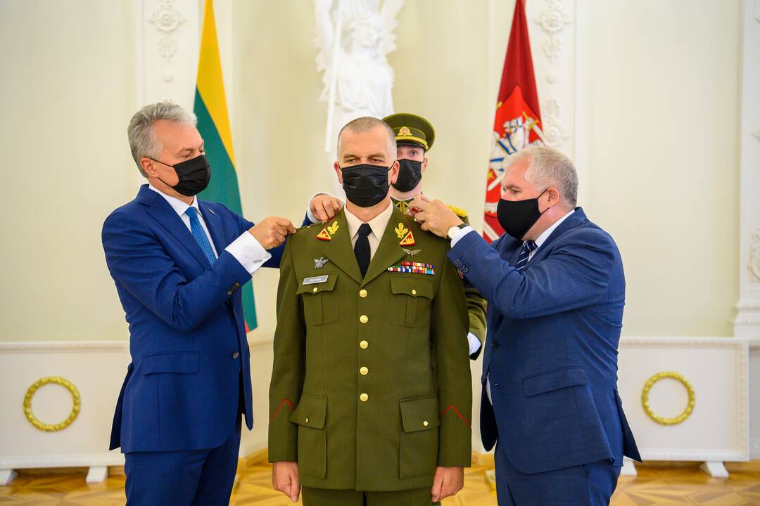 Prezidentas suteikia brigados generolo laipsnius