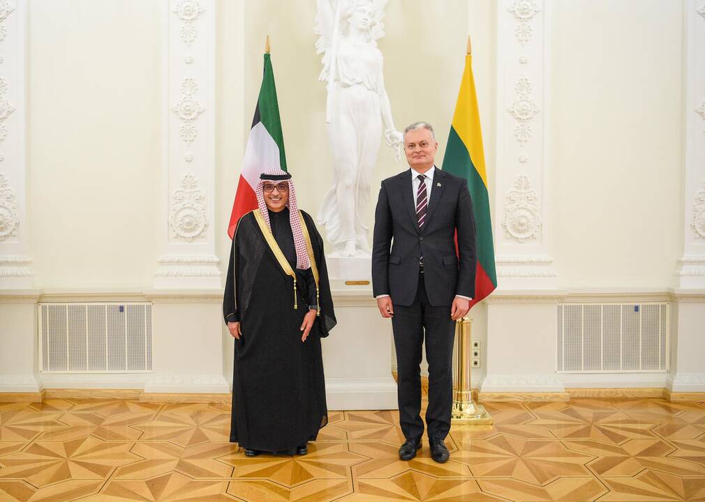 Prezidentas priėmė ambasadorių skiriamuosius raštus