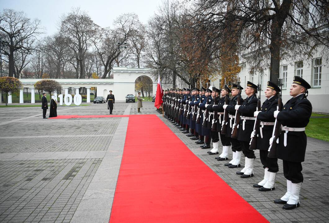 Prezidentas priėmė ambasadorių skiriamuosius raštus