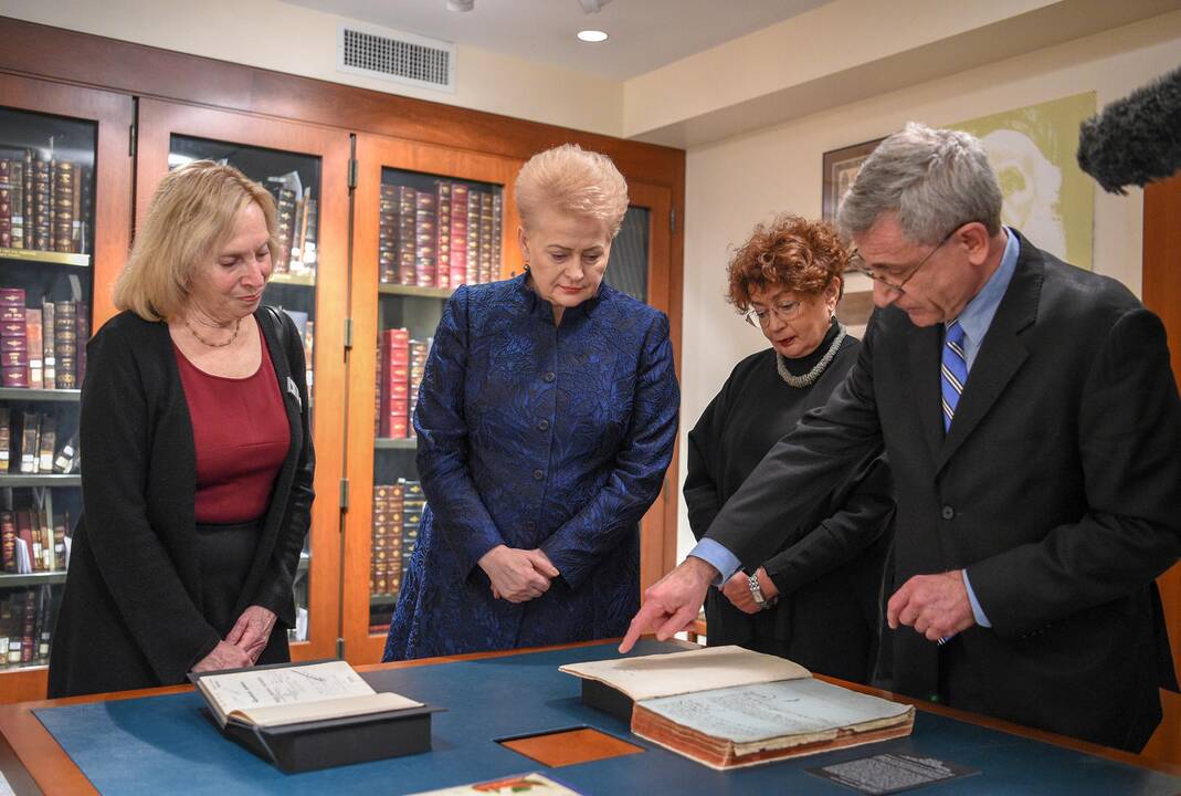 Prezidentė lankosi Judaikos tyrimų institute YIVO