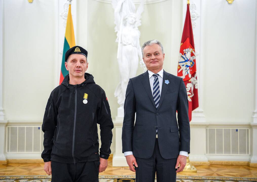 Prezidentas įteikė Sausio 13-osios medalius
