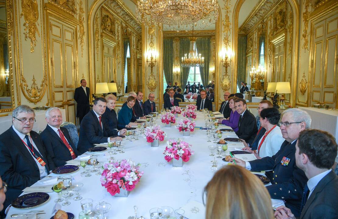 E. Macronas priėmė Lietuvos prezidentę