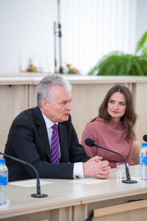 Prezidentas lankėsi Aukščiausiajame Teisme