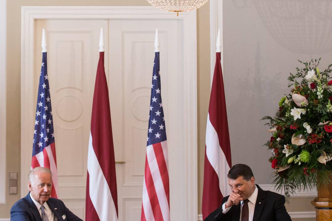 Baltijos šalių prezidentai susitiko su J. Bidenu