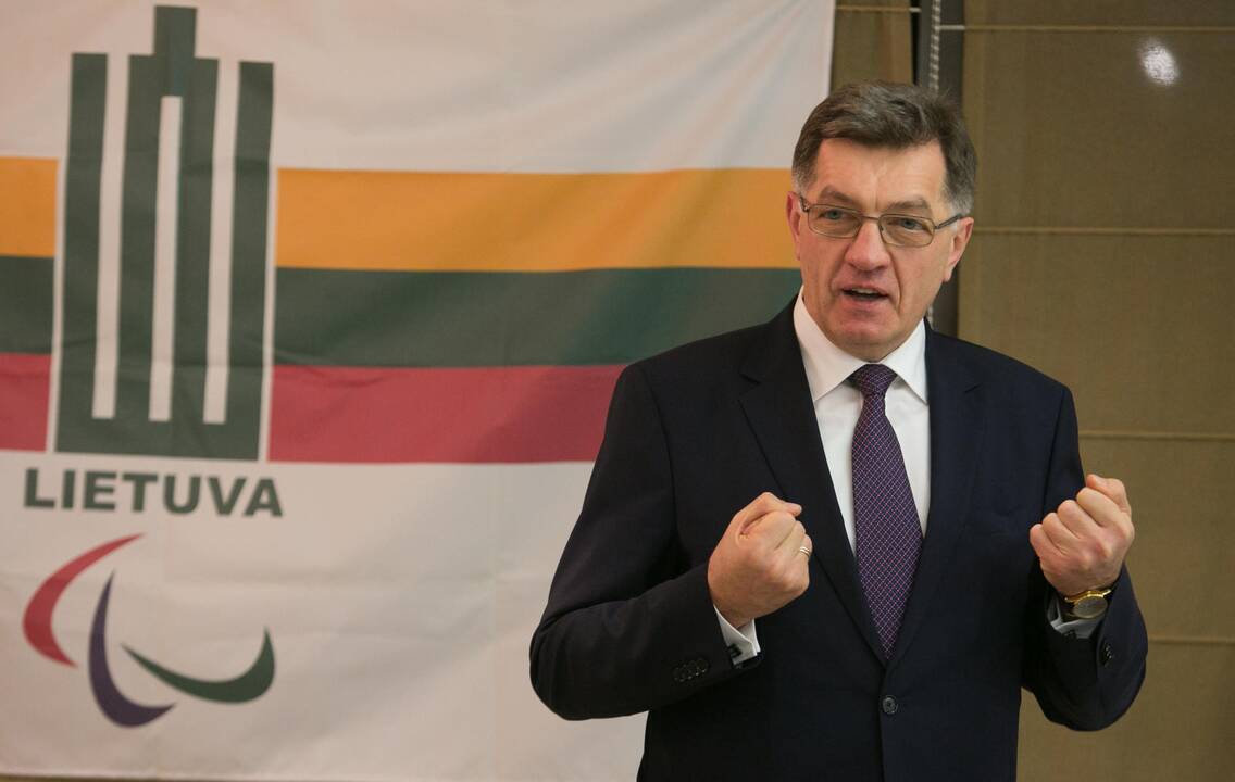Premjeras mano, kad Lietuvai kiša koją biurokratija