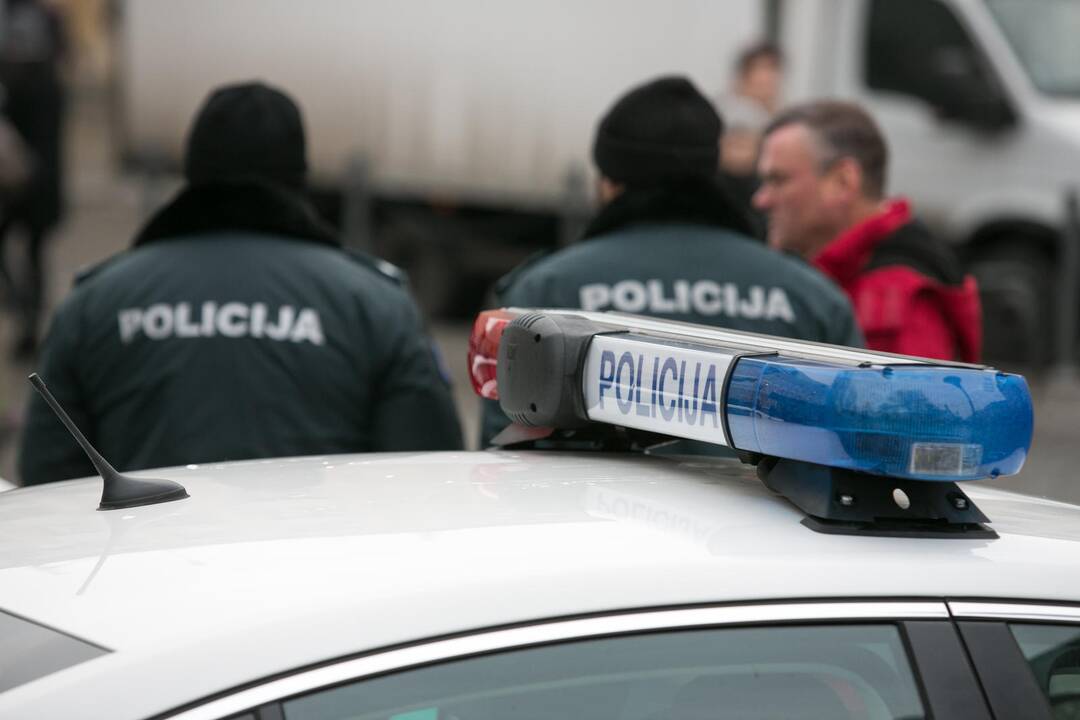 Prienų rajone degančiame automobilyje rastas lavonas