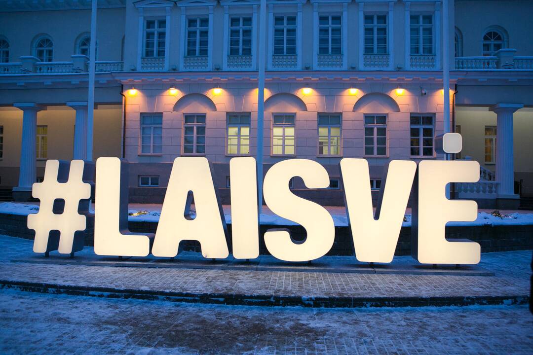 S. Daukanto aikštėje – šviečianti „Laisvė“