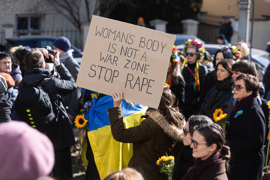 Siunta iškeliavo: rinko paramą nuo seksualinės prievartos nukentėjusioms ukrainietėms