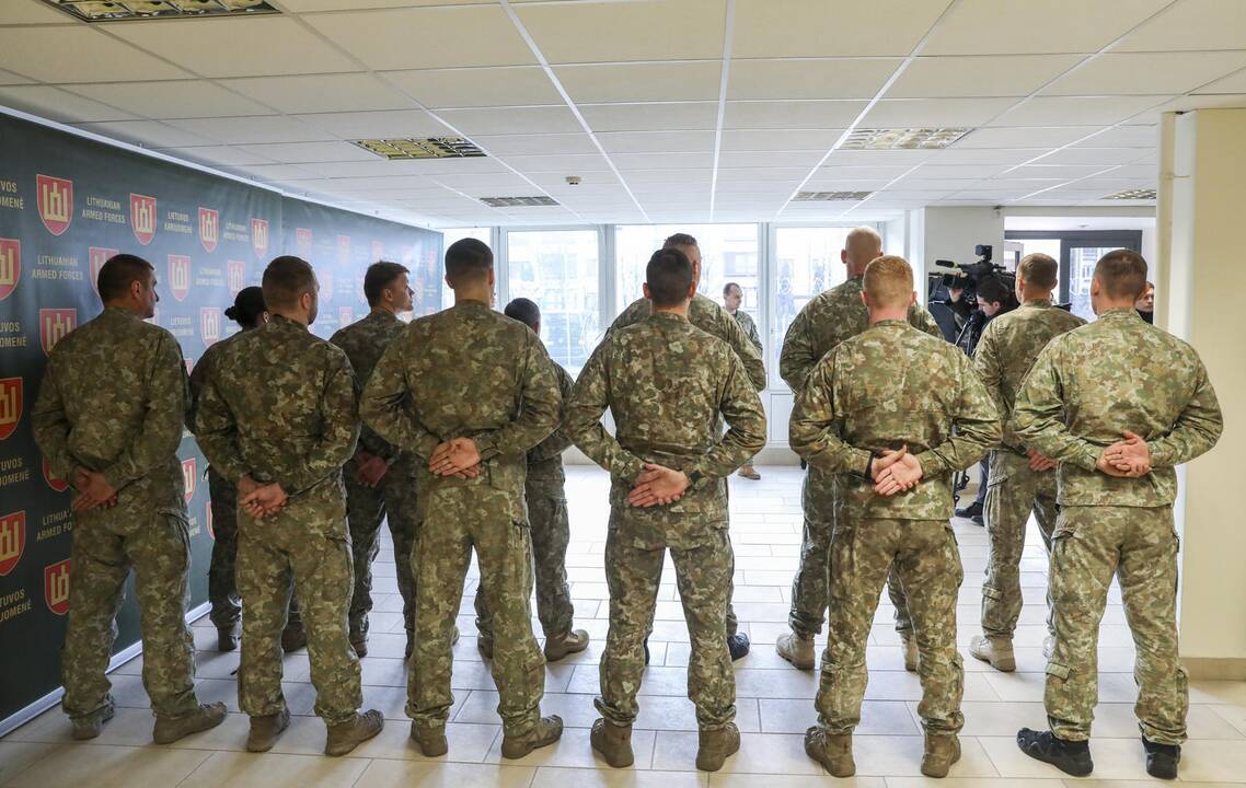 Apdovanoti iš misijos Irake grįžę kariai