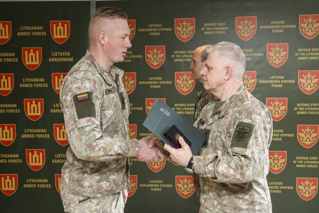 Apdovanoti iš misijos Irake grįžę kariai