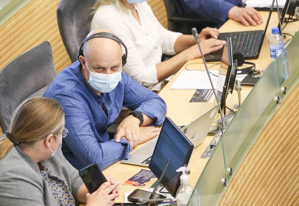 Seimas susirinko į neeilinę sesiją