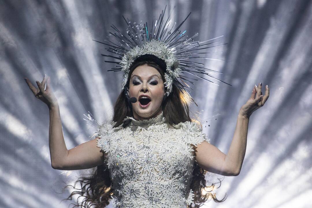 1960 m. gimė anglų dainininkė sopranas Sarah Brightman