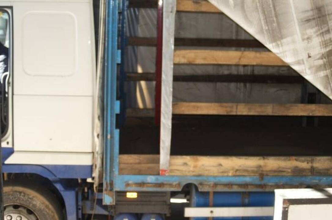 200 tūkst. eurų vertės kontrabandos krovinys pro muitinę nepraslydo