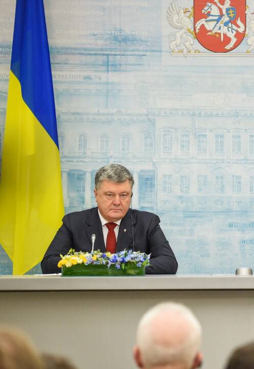 Vilniuje viešėjęs P. Porošenka: M. Saakašvilio rankos suteptos krauju