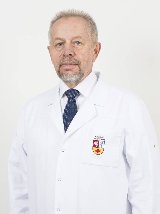 Skirtumai: pasak N. Ulozaitės-Stanienės, šis metodas padeda išsiaiškinti balso pokyčius ir atskirti normalų balsą nuo patologinio.