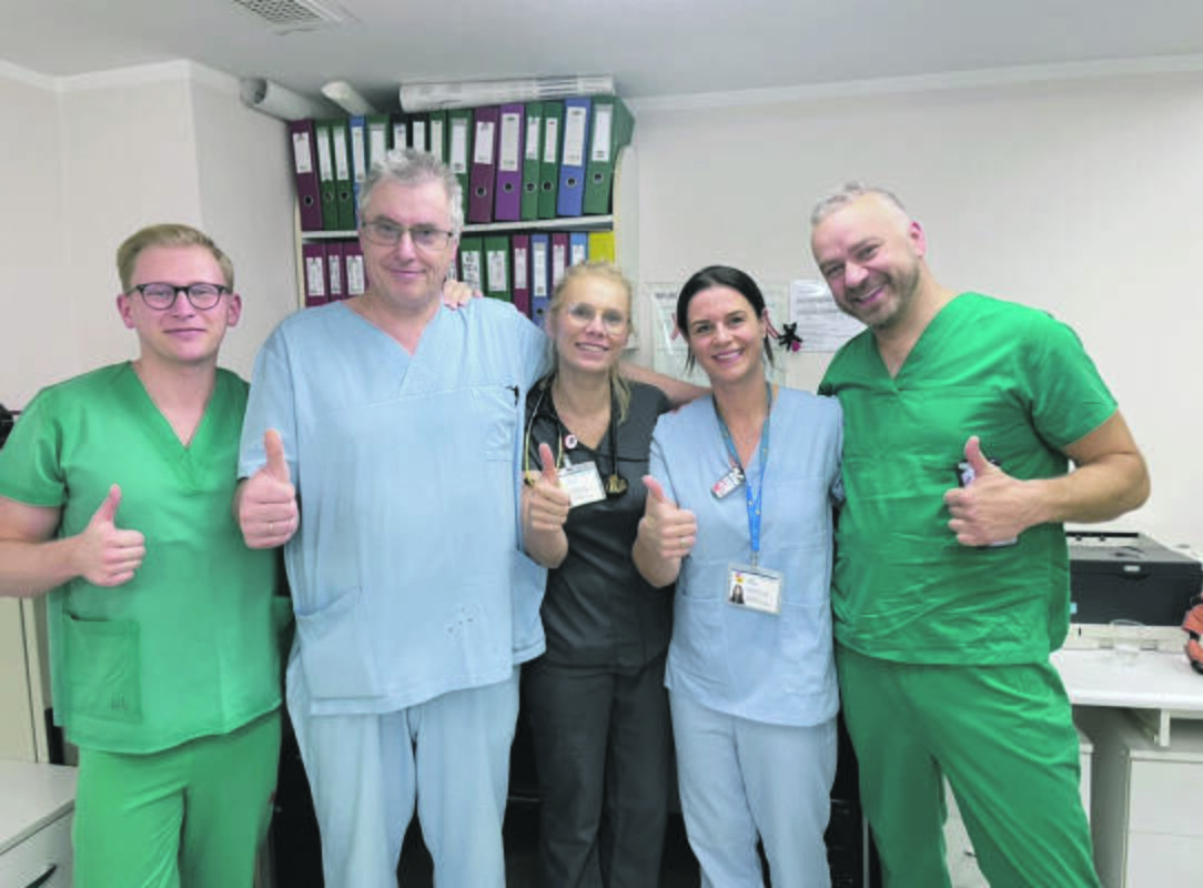 Pasireiškia: vienas iš plaučių embolijos simptomų – dusulys.