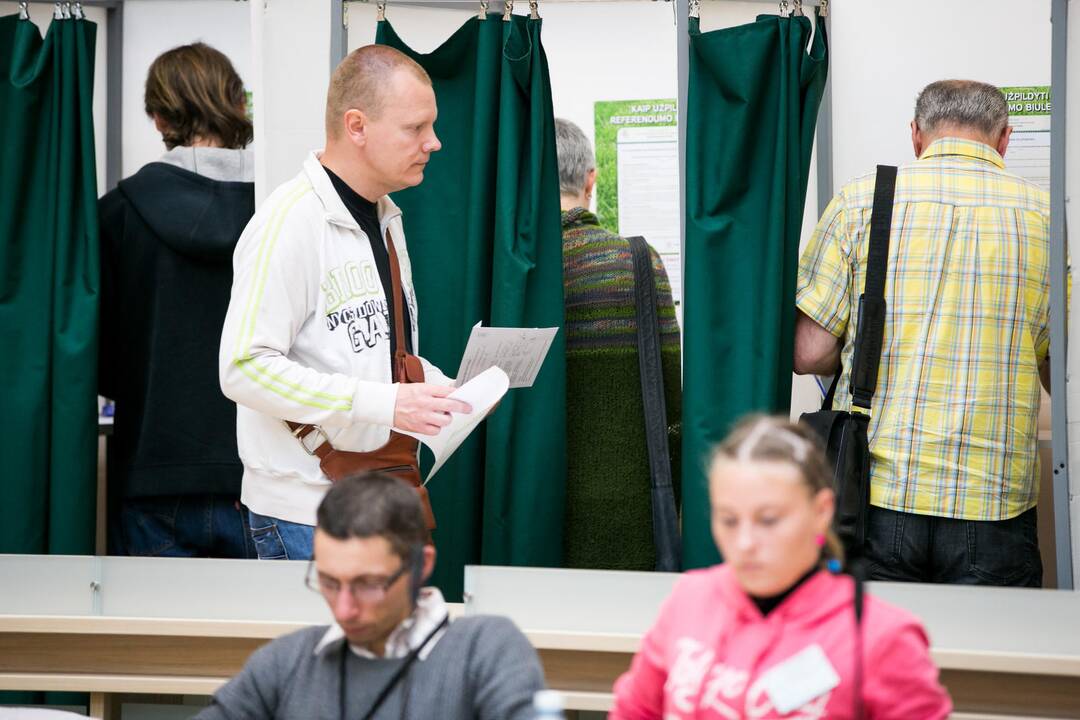 Prasidėjo išankstinis balsavimas referendume