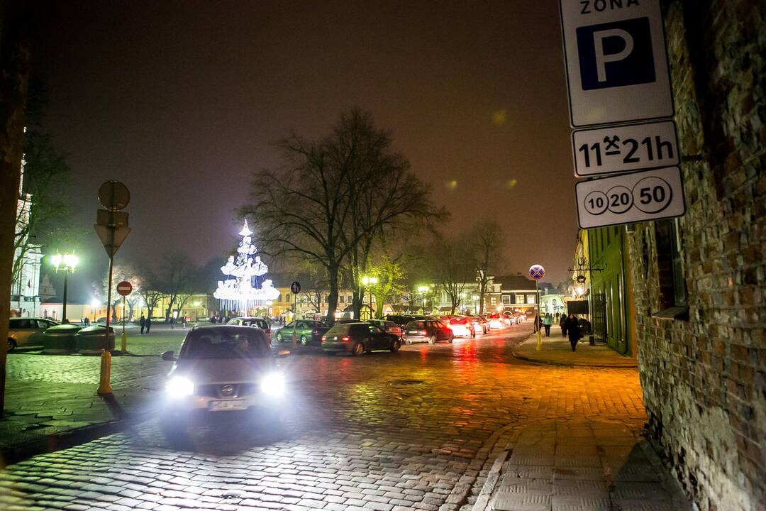 Eismas Rotušės aikštėje